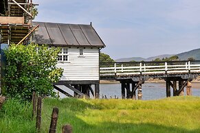 Cottage by Mawddach Trail With Stunning Views