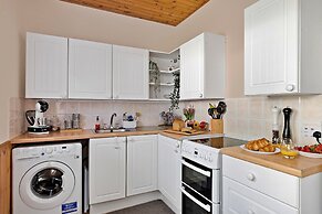 Cottage by Moray Firth With Stunning Views