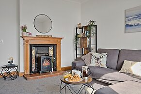Cottage by Moray Firth With Stunning Views
