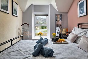 Cottage in Snowdonia With Mountain Views