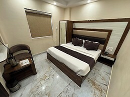 Hotel Dev Rishi By T And M Hotels