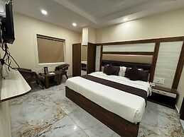Hotel Dev Rishi By T And M Hotels