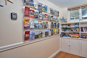 Duplex in Whitby Near the Beach