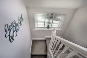 Duplex in Whitby Near the Beach