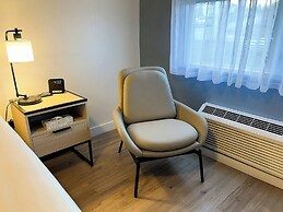 SKKY Hotel