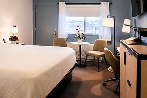 SKKY Hotel
