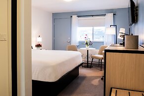 SKKY Hotel