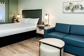 SKKY Hotel