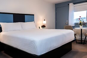 SKKY Hotel