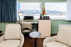 SKKY Hotel