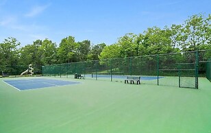 2-Bedroom cabin Hot tub Fireplace PS5