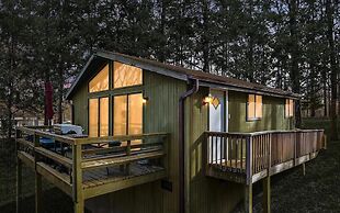 2-Bedroom cabin Hot tub Fireplace PS5