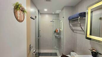 Room-a302 - 1 Bdr Condo With Sea View, A