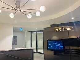 Royal Executive Living Garden Executive