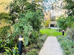 Royal Executive Living Garden Executive