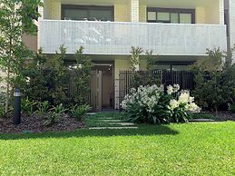 Royal Executive Living Garden Executive