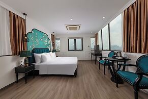 Azen Lakeside Hotel & Travel