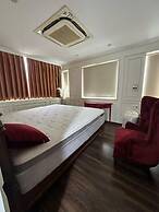 Azen Lakeside Hotel & Travel