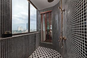 Azen Lakeside Hotel & Travel
