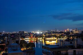 Azen Lakeside Hotel & Travel