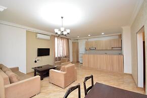 2 bedroom Apartment on Aram street