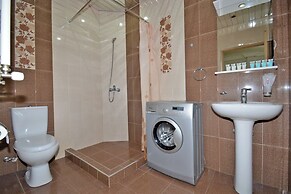 2 bedroom Apartment on Aram street