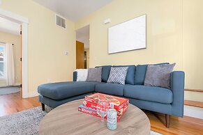 Spacious Old Town Home Walk to Dining & Culture!