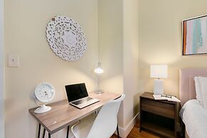 Spacious Old Town Home Walk to Dining & Culture!