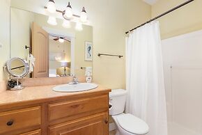 Spacious Old Town Home Walk to Dining & Culture!