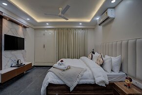 The Lodgers 1 BHK Apartments Sector 52