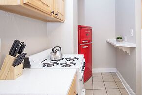 Greeley Station UNC Retreat w/ Fire Pit & Bikes