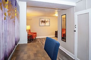 Greeley Station UNC Retreat w/ Fire Pit & Bikes