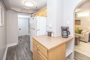 Greeley Station UNC Retreat w/ Fire Pit & Bikes