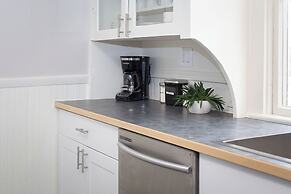 Greeley Station UNC Retreat w/ Fire Pit & Bikes