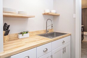 Greeley Station UNC Retreat w/ Fire Pit & Bikes