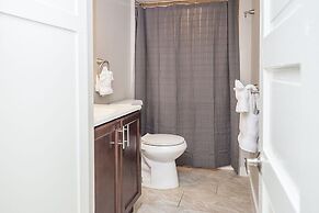 Greeley Station UNC Retreat w/ Fire Pit & Bikes