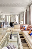 Elegant 3BR Arc de Triomphe