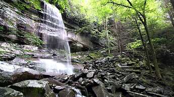 Hunter Hills Haven - Secluded Luxe Cabin Getaway With Mountain Views S