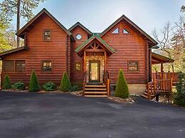 Knotty Pines - Lux Lodge Pool Theater Hot Tub