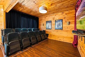 Knotty Pines - Lux Lodge Pool Theater Hot Tub