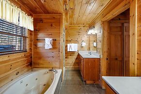 Knotty Pines - Lux Lodge Pool Theater Hot Tub