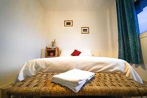 Anza Sets House