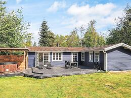 6 Person Holiday Home in Gedser