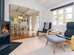 6 Person Holiday Home in Gedser
