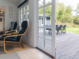 6 Person Holiday Home in Gedser