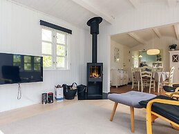 6 Person Holiday Home in Gedser