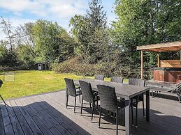 6 Person Holiday Home in Gedser