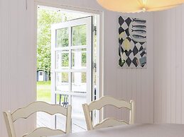 6 Person Holiday Home in Gedser