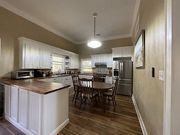 Gracie's Place 2 Bedroom Cottage