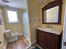 Gracie's Place 2 Bedroom Cottage